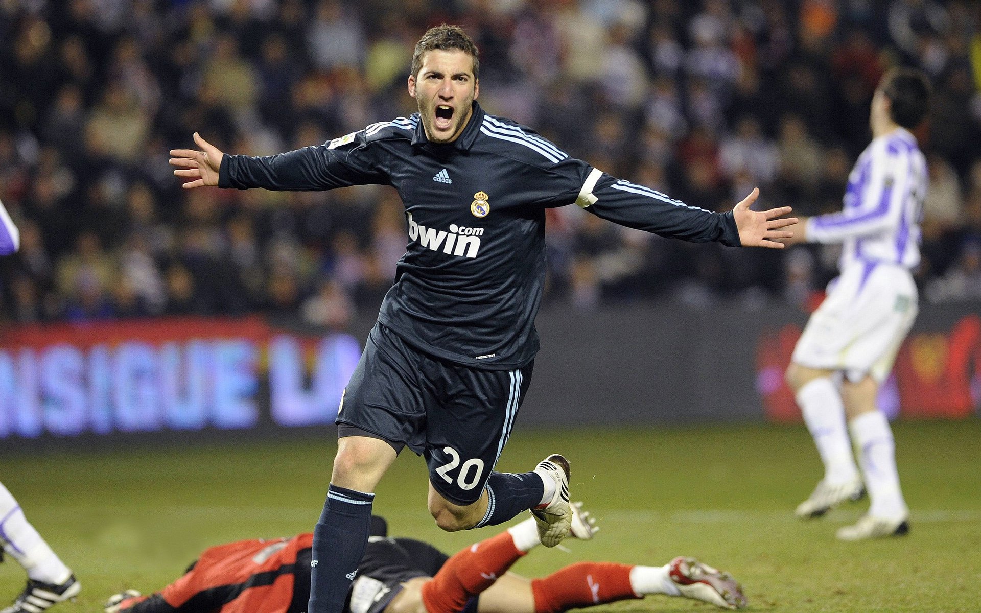 萨拉赫刷新里程碑，莱比锡季后赛力克本菲卡，晋级概率达57％